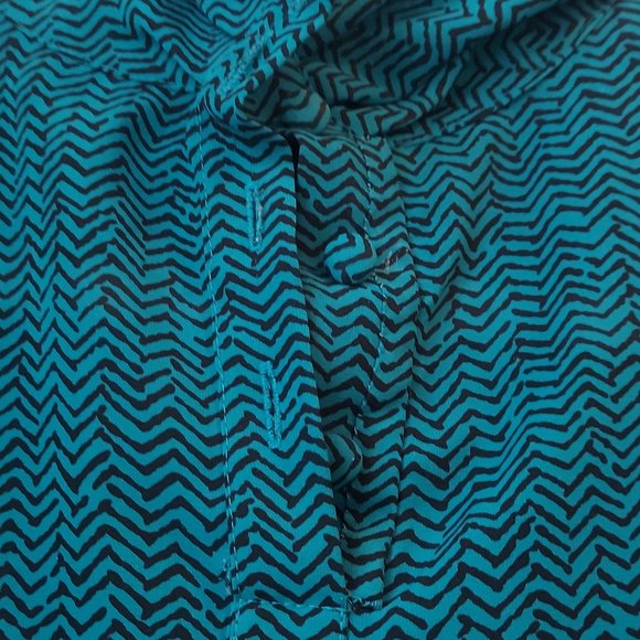 Vintage No Brand 80s Green and Black Blouson Dress with Mock Neckline - Picture 7 of 8